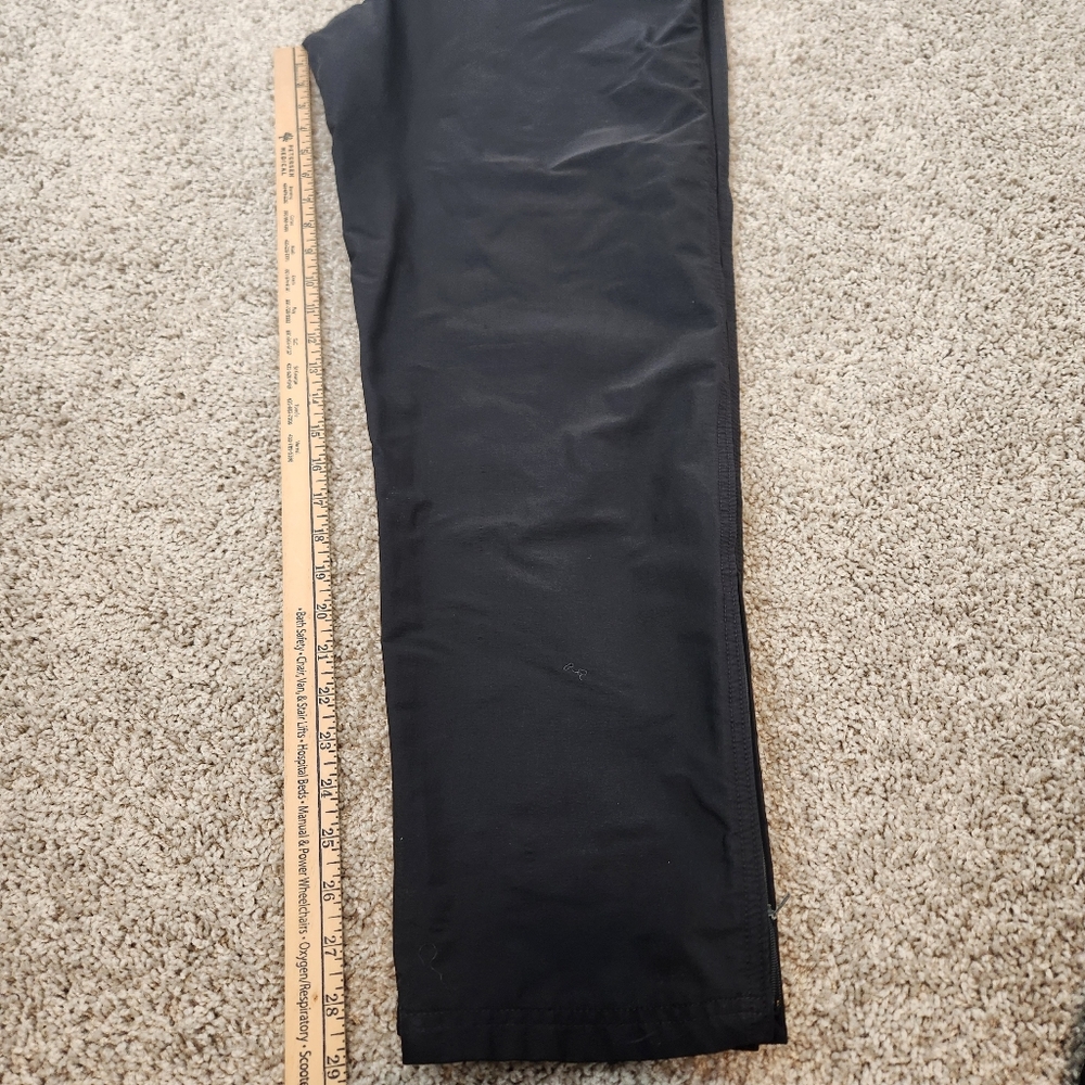 L.L. Bean Hiking Outdoor Pants - Picture 8 of 11